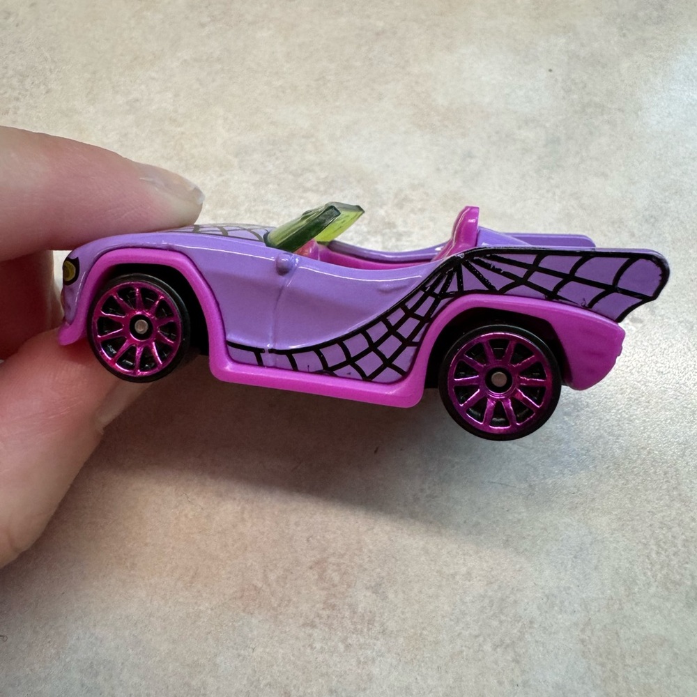 Monster High Ghoul Mobile hot wheels car